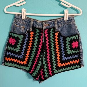 NWT FARM RIO Women’s Croceted Pocket Shorts Size 26